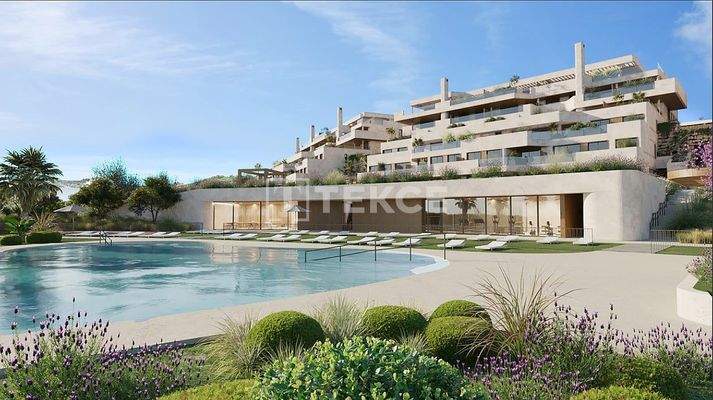 Luxury Apartments in a Complex Near the Beach in Cadiz