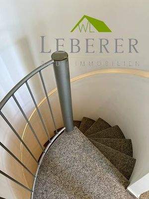 Wendeltreppe mit integriertem Lichtspiel