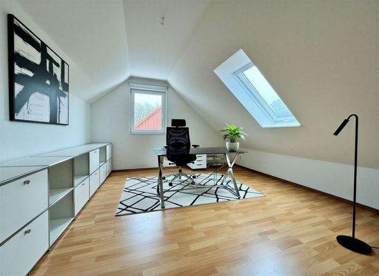 Büro - (KI generiert)