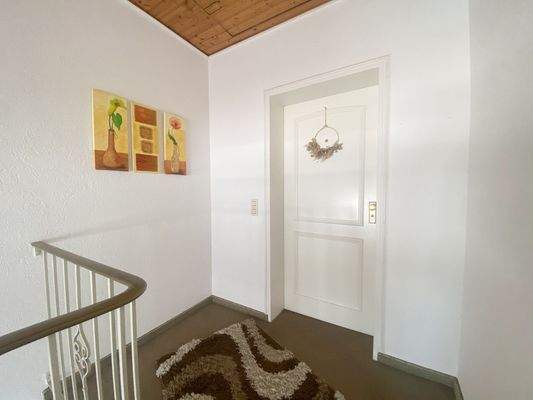 27 Eingangsbereich DG