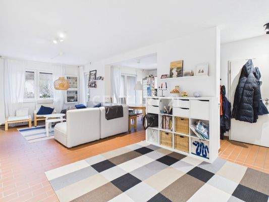 Große helle Wohneinheit