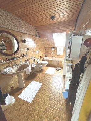 Bad OG mit Badewanne