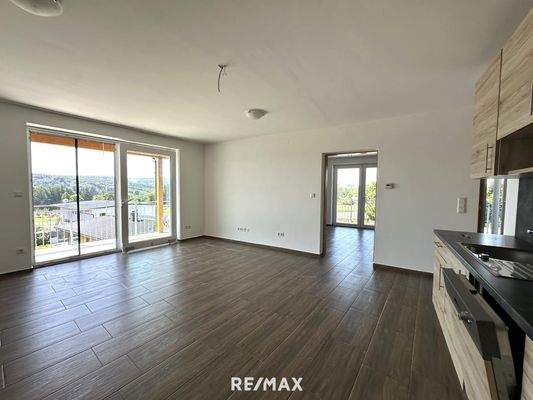 Wohn- und Essraum mit Aussicht