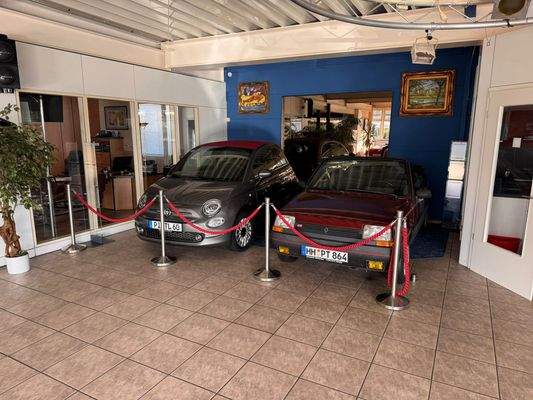 Ausstellungshalle Innen 4.jpg