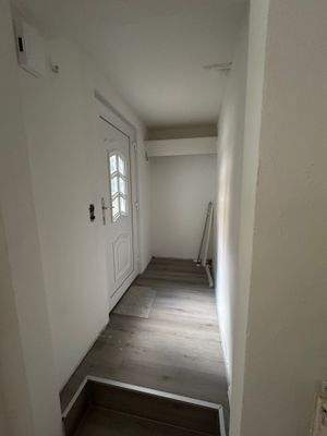 Souterrain-Wohnung Flur