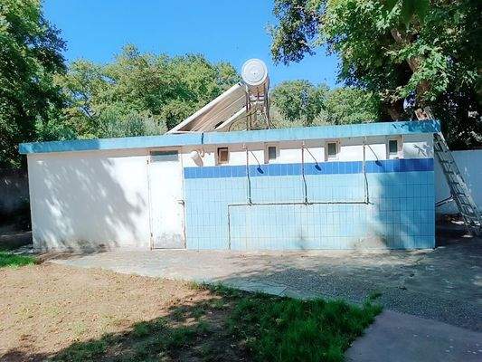 Kreta, Vryses: Wohngebäude mit Pool und Bergblick zu verkaufen – Ideale Investition im Apokoronas!