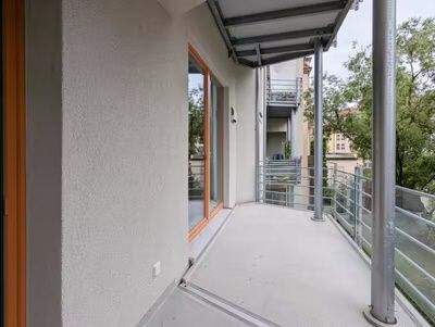 überdachter Balkon