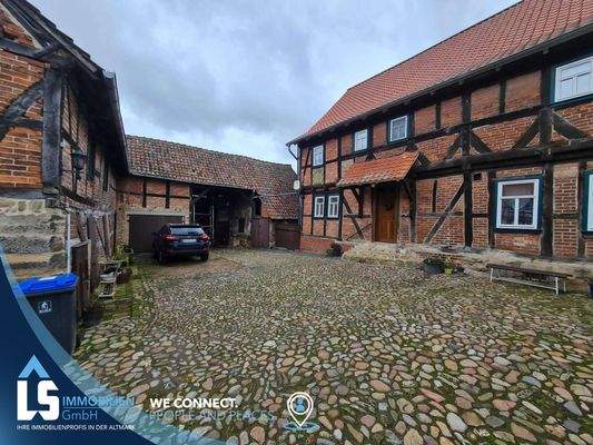 Wohnhaus & Nebengelass