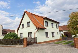 Straßenansicht