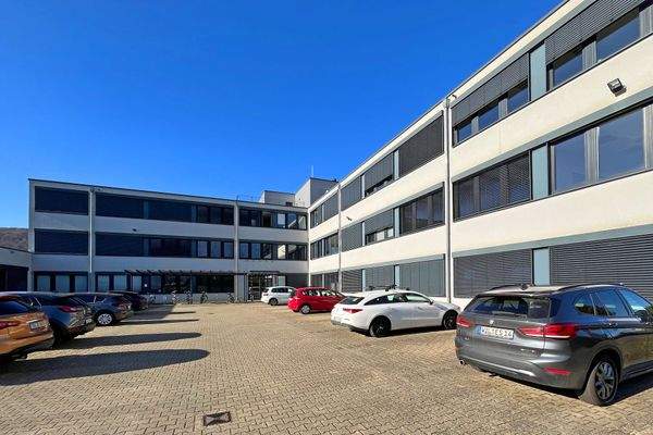 Parkflächen am Gebäude