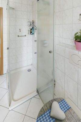 Altersgerechte Dusche im Bad