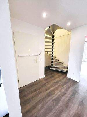 Eingangsbereich, Treppenaufgang.jpg