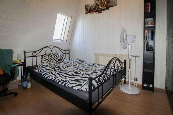 Schlafzimmer 1 im DG Bild 1