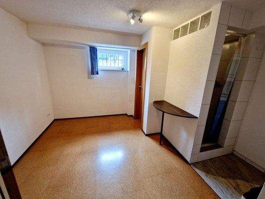 Gästezimmer UG mit Bad