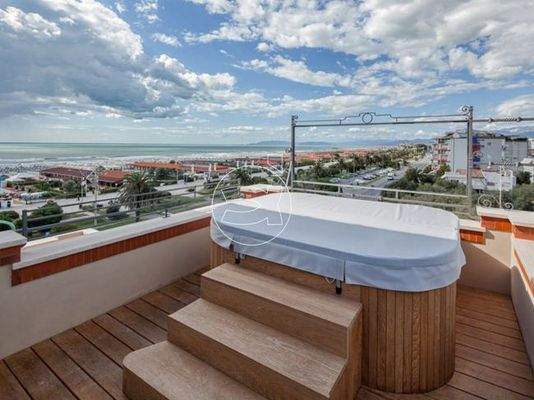 Majestätisches Luxus Objekt | Viareggio