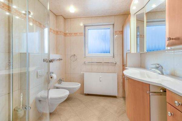 Badezimmer obere Ebene