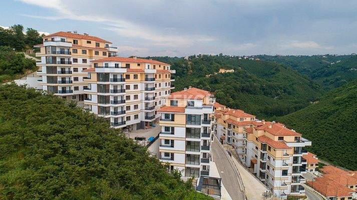 Furnished Flats in a Complex in Trabzon Kalecik