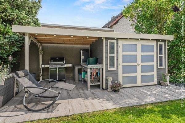 Gartenhaus 1 mit Unterstand