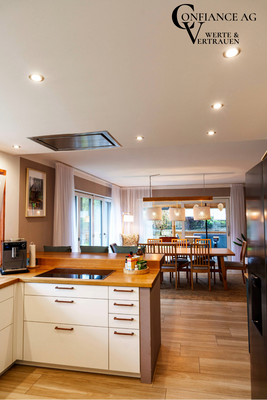13. Küche mit Essbereich