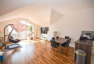 Offener Wohn- und Essbereich