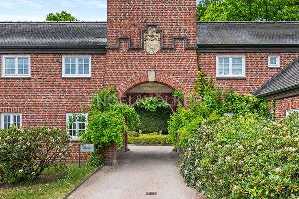 historisches Eingangsportal