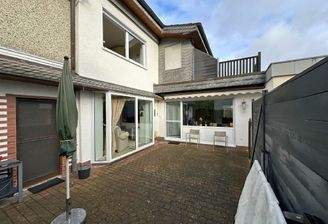 sichtgeschützte Sonnenterrasse