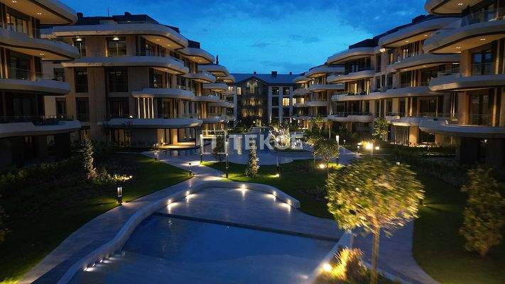 Apartments in a Project Close to the Coast in İstanbul