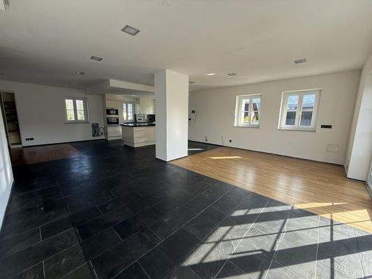 20251014_114547395_iOS