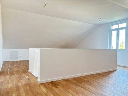 Ausgebautes Dachstudio - Platz für kreative Gestaltung