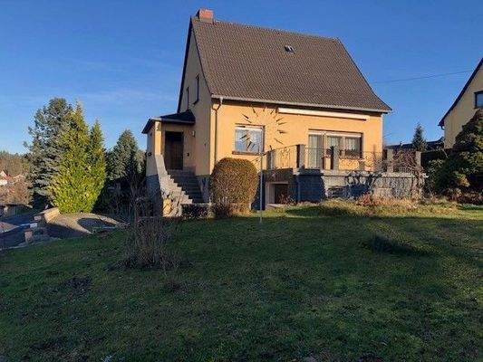 Hausansicht mit Eingang