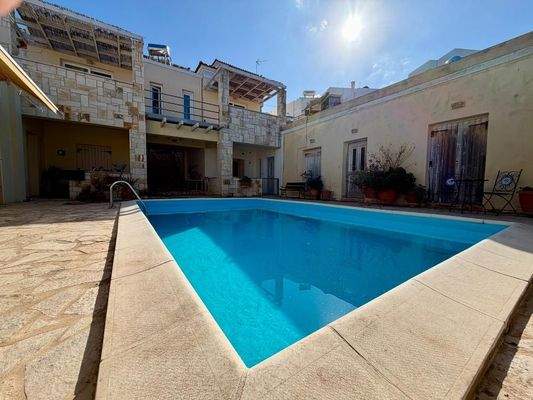 Kreta - 2-Zimmer-Apartment in Kalyves mit Pool- und Meerblick