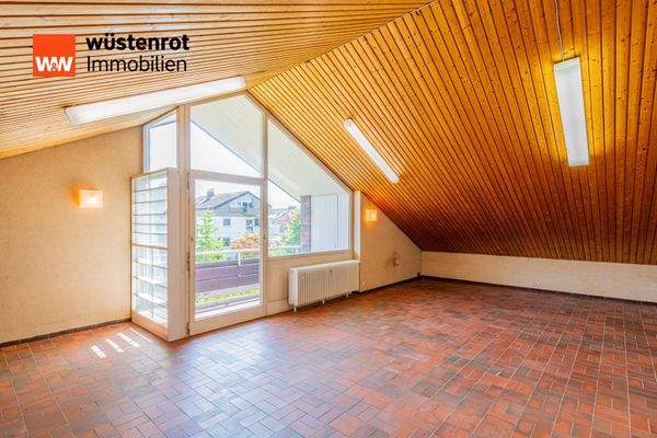 Hobbyraum im Dach Haupthaus