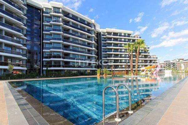 Apartments with Swimming Pool and Aquapark in Antalya Altintas