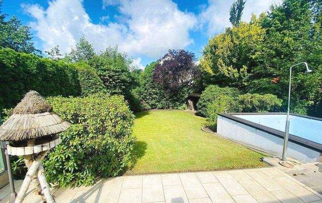 Großzügiger Garten in Süd-West-Lage