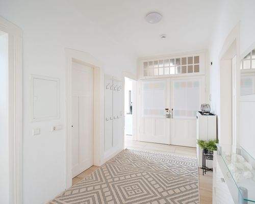 großer Eingangsbereich