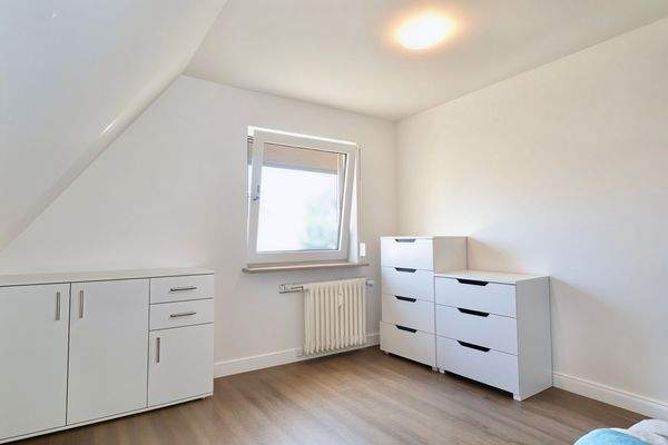 Zimmer 1 DG KI verbessert