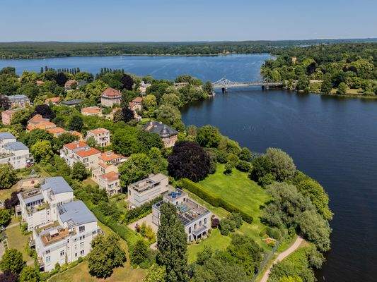 Living in an exclusive location with a historic vi