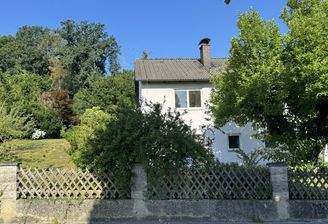 Ansicht von außerhalb des Grundstücks