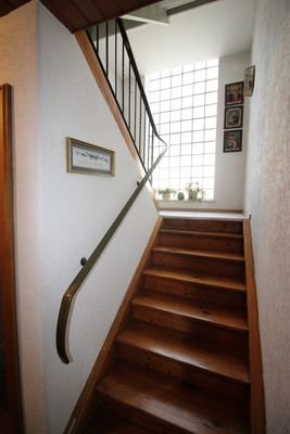 EG Treppe ins OG