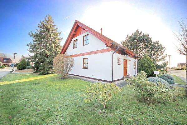 Hausansicht / Straßenseite