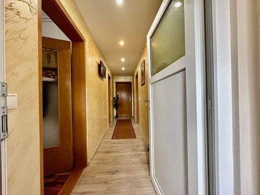 zwei separate Wohnungen