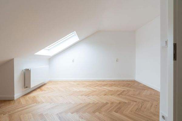 Schlafzimmer mit Schranknische