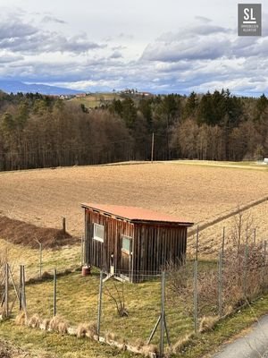 Hühnerstall - Klappe schließt sich automatisch bei Dämmerung