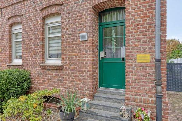 Eingang WE rechts EG