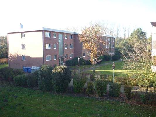 Blick von der Loggis in den Garten 1030393.JPG