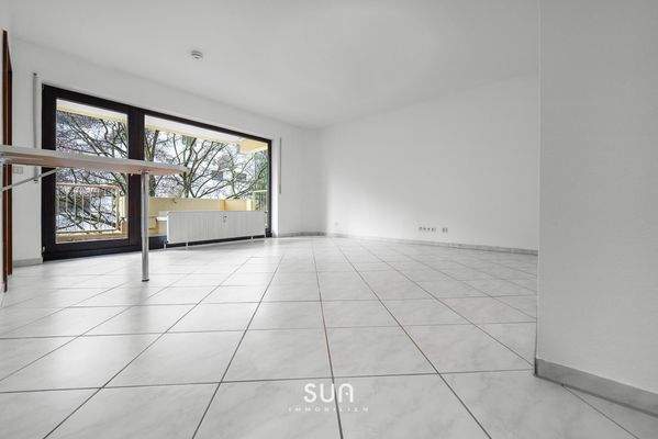 Lichtdurchflutetes Wohnzimmer