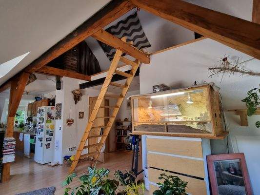 Wohnraum m. Blick in den Spitzboden