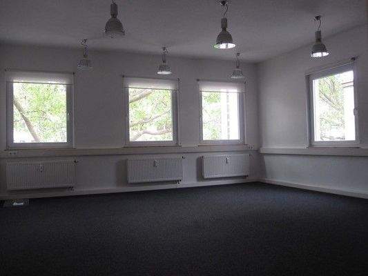 Büro-/Praxisflächen 1. OG