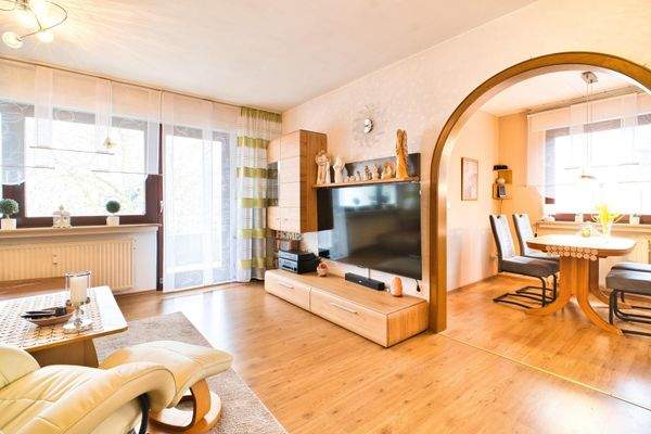 Wohnzimmer / Essbereich