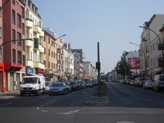 Geschäftsstraße vor der Tür